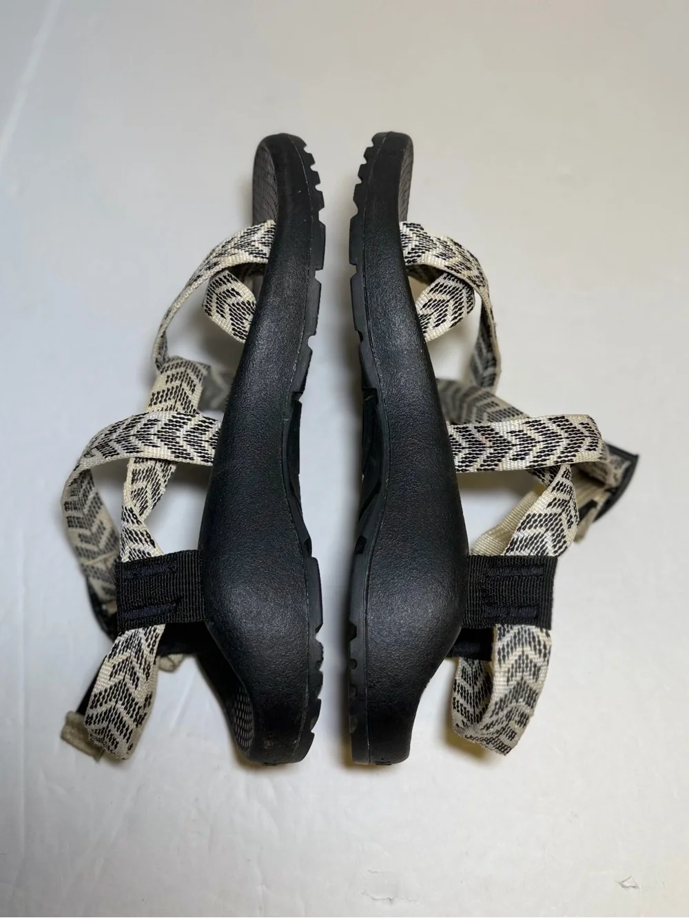 Chaco Black Sandal with Tan and Beige Chevron Straps 7 small chip in clasp